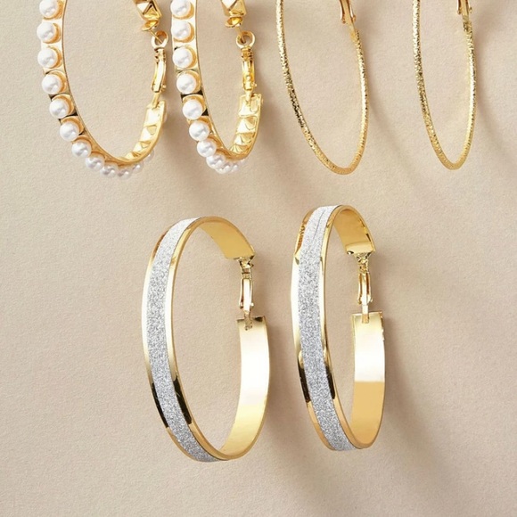 6 Pearl Earrings for $20💓 - Picture 3 of 3